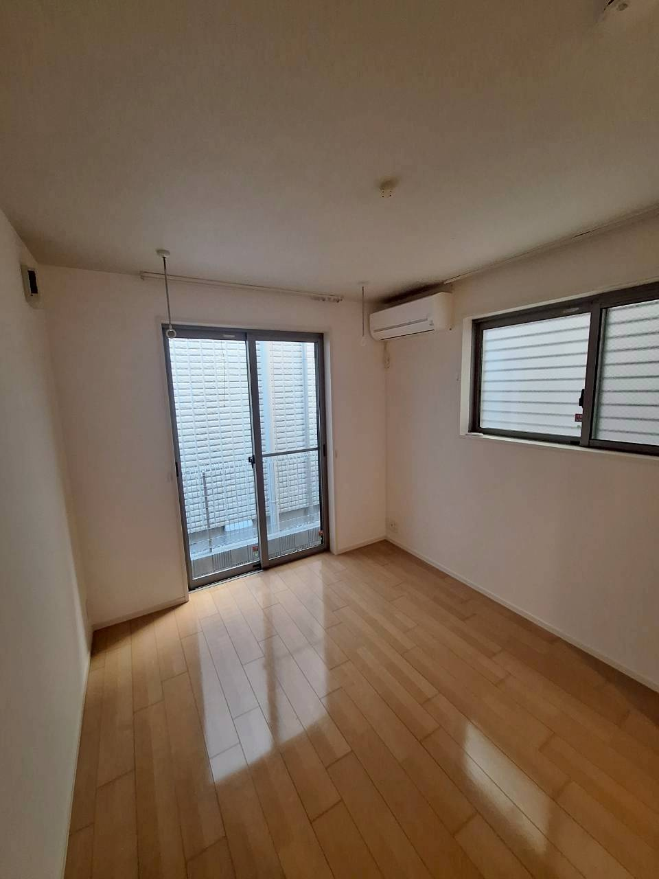 白金3丁目ヘーベルハウスの子供部屋|★明るいフローリングの角部屋です★