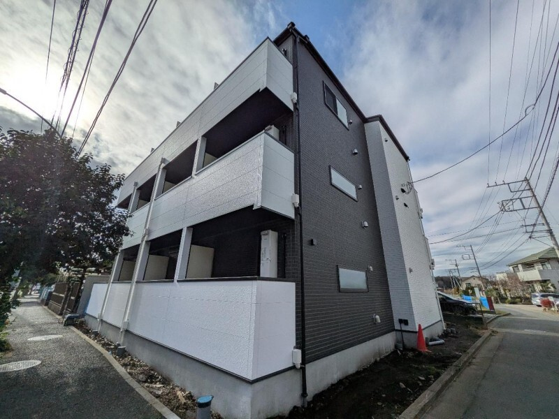 ルミエールいずみ中央の外観