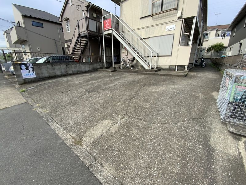 シティハイムオリンピアの駐車場
