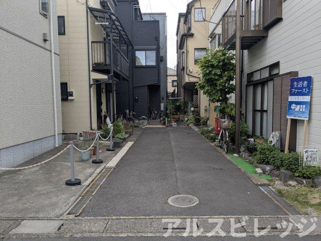 中古/さいたま市南区松本3丁目の前面道路含む現地写真|前面道路含む現地写真です