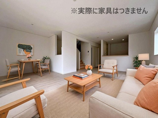 新築戸建・新築建売　伊達市梁川町御八郎　梁川小学校・梁川中学校の居間・リビング|画像はバーチャルホームステージングの加工による演出で、実際の家具は付きません。