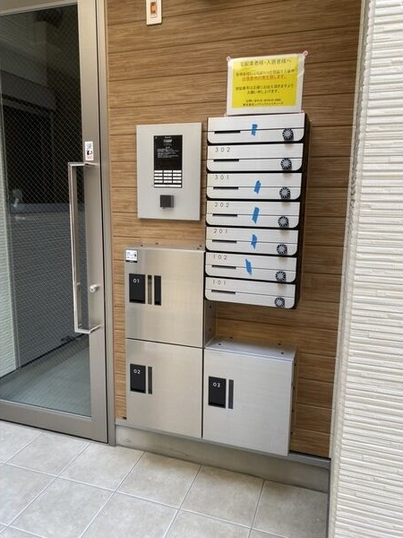 プレミアムテラス松葉町のエントランス