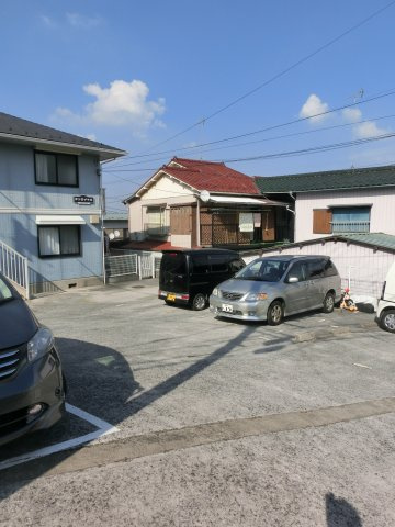 サンロイヤルの駐車場|サンロイヤル　駐車場