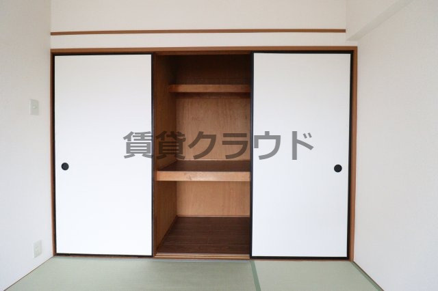 ゴールドパレスの収納|押入れは収納スペースがポイント！広さを有効活用できます♪