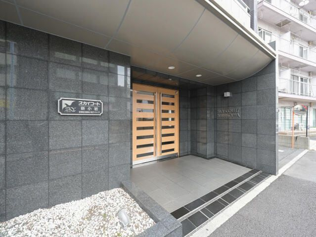 スカイコート新小岩のエントランス