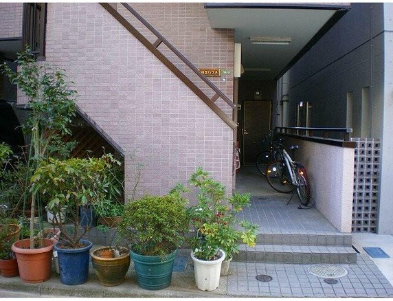 【エントランス】