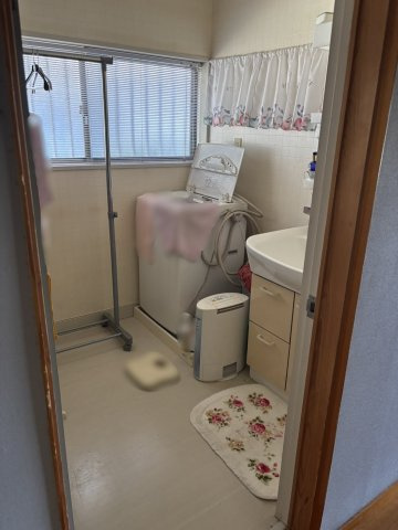 【洗面所】 | 古志原6丁目中古戸建 | 脱衣スペースもあります