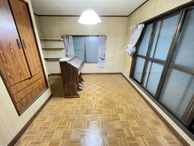 高崎市吉井町吉井　中古400の洋室