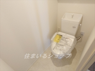 広島市安佐北区可部１丁目のアパートのトイレ|シャワートイレ・収納棚あり