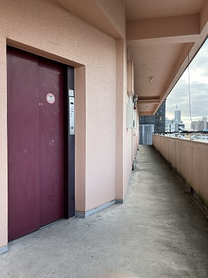 広又コーポのロビー