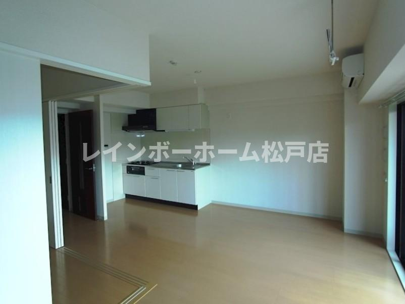 吉川市美南５丁目の賃貸マンション