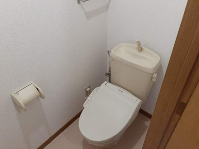 【トイレ】 | エスニックハウスＢ | 温水洗浄便座