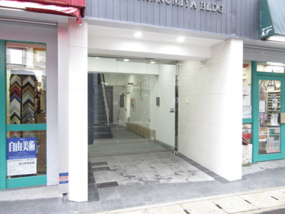 【外観】 | フラワーロードすぐの１階路面店