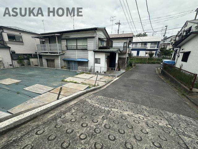 保土ヶ谷区新井町土地の前面道路含む現地写真|最寄りの西谷駅や横浜駅行きのバス停までほぼ平坦です。