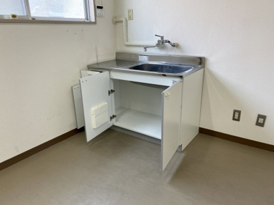 【その他】 | KAビル 　一棟貸し | １階　事務室　シンク