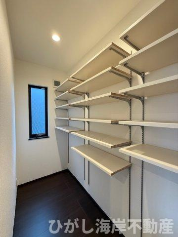 茅ケ崎市松林１丁目　新築戸建　全31区画の設備|パントリー