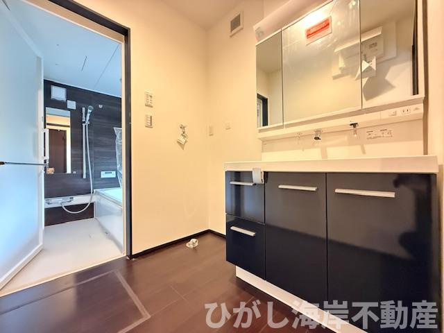 茅ケ崎市松林１丁目　新築戸建　全31区画の脱衣所|脱衣スペース