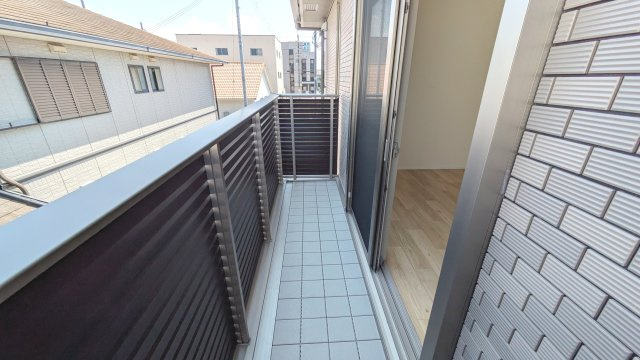 【バルコニー】