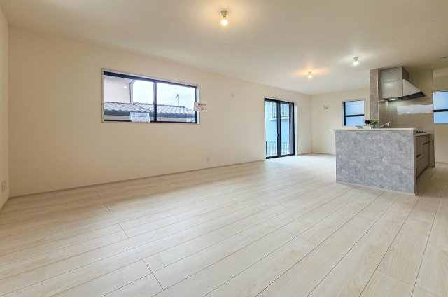 【居間・リビング】 | 海老名市国分寺台5丁目第2 新築戸建 全1棟