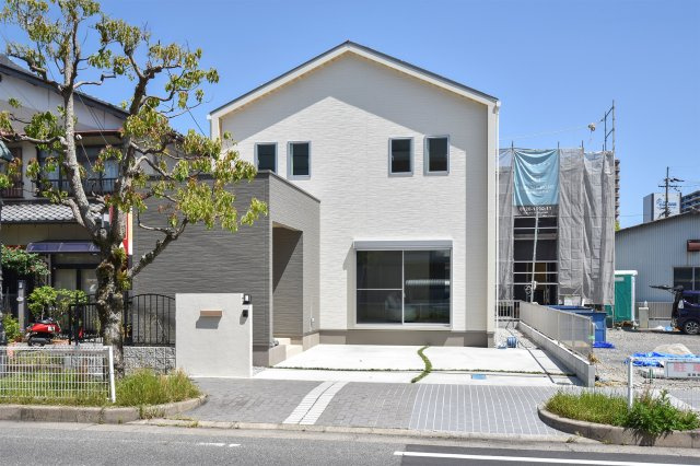 大津市尾花川　新築戸建て