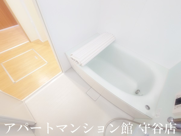 シャルメ・ドミールＡの浴室