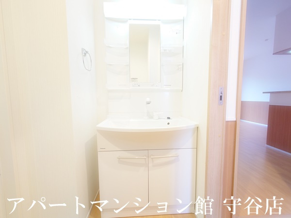 シャルメ・ドミールＡの独立洗面台