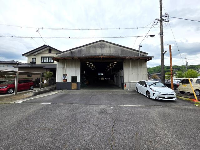 瑞浪市寺河戸町の倉庫の外観