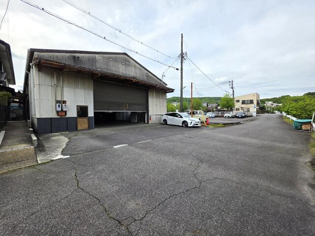瑞浪市寺河戸町の倉庫の外観