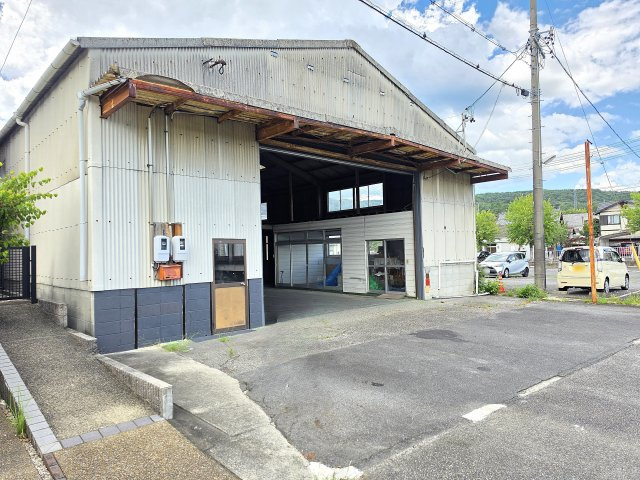 瑞浪市寺河戸町倉庫の外観
