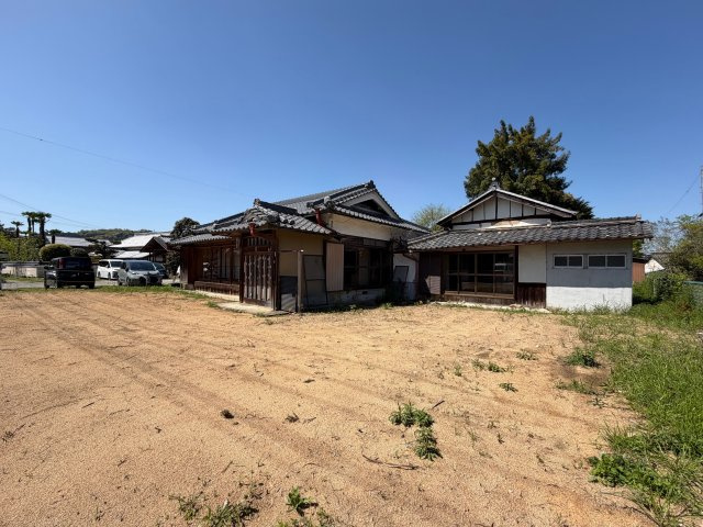 五條市二見４丁目　中古戸建の外観|「駅徒歩圏の利便性」×「176坪超の解放感」
