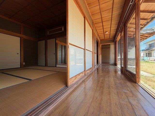 五條市二見４丁目　中古戸建の内装|光あふれる縁側が暮らしにゆとりを(^^)/