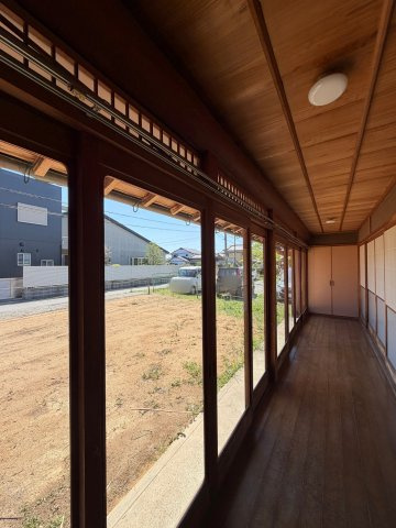 五條市二見４丁目　中古戸建の内装|お庭を眺めながら過ごすひととき♪