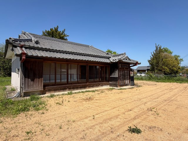 五條市二見４丁目　中古戸建の外観|大和二見駅まで徒歩すぐ、国道24号線へのアクセスも良好な好立地
