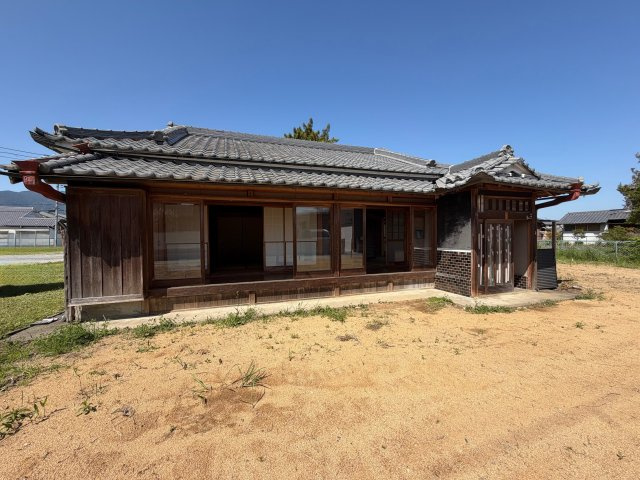 五條市二見４丁目　中古戸建の外観|五條市といえば「五條新町」の古い町並みが有名ですが、この二見エリアも落ち着いた住宅街♪