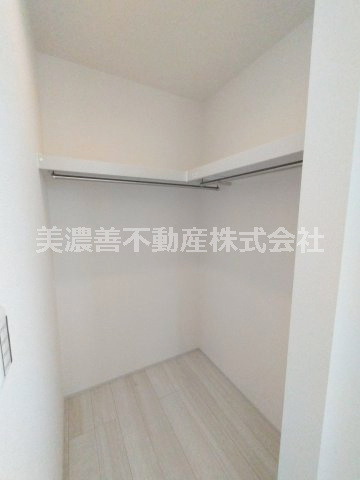 ６６８９１　岐阜市西川手新築戸建の収納