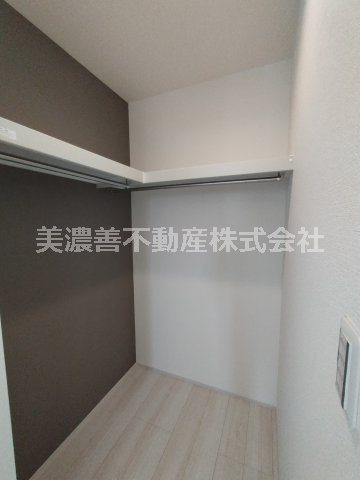 ６６８９１　岐阜市西川手新築戸建の収納