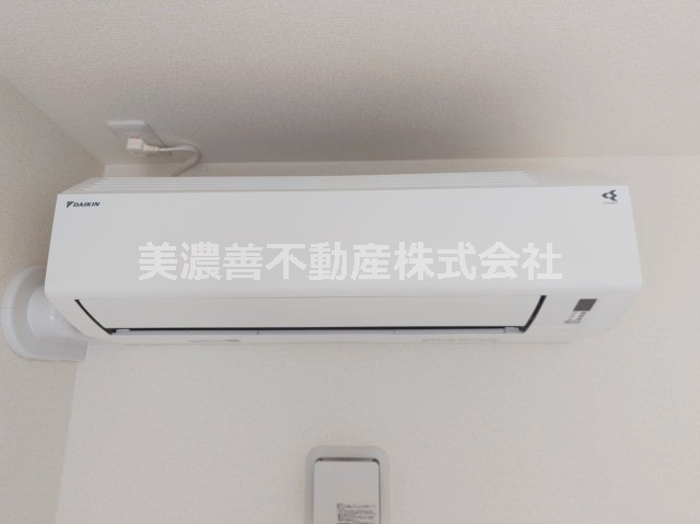 ６６８９２　岐阜市西川手新築戸建の設備|エアコン（リビング）