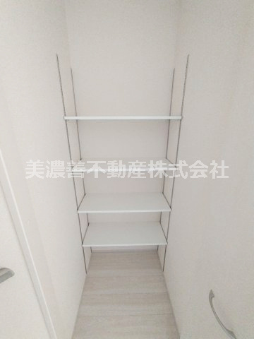 ６６８９２　岐阜市西川手新築戸建の収納