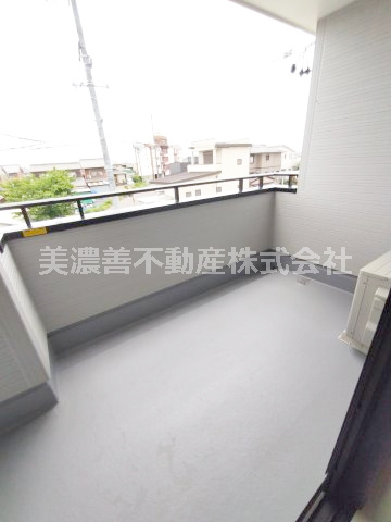６６８９２　岐阜市西川手新築戸建のバルコニー