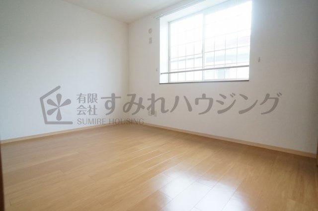 ルミエールの洋室|参考、同建物・同間取りの号室