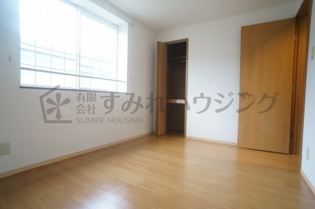 ルミエールの洋室|参考、同建物・同間取りの号室