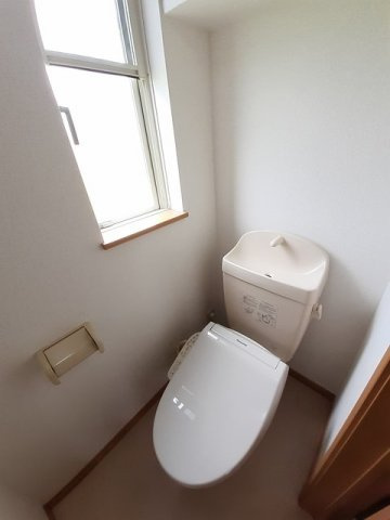 グラン　ベルジュ　Ｂのトイレ|清潔感のあるトイレです