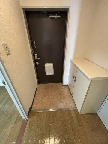 リビエール本郷の玄関