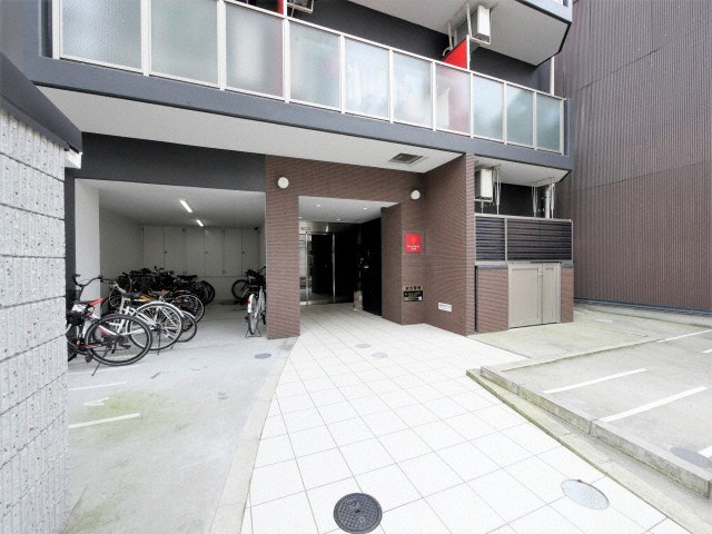 グランパシフィック今里公園のエントランス
