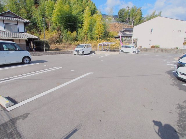 ハニーカルテットの駐車場