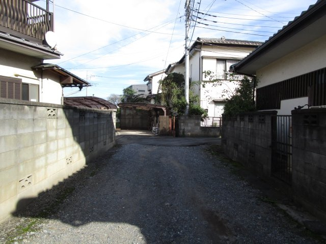 東松山市加美町　土地45坪の前面道路含む現地写真