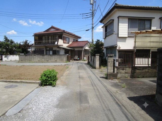 東松山市加美町　土地45坪の前面道路含む現地写真