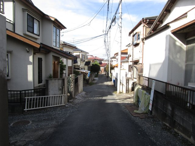 東松山市加美町　土地45坪の前面道路含む現地写真