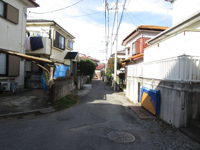 東松山市加美町　土地45坪の前面道路含む現地写真