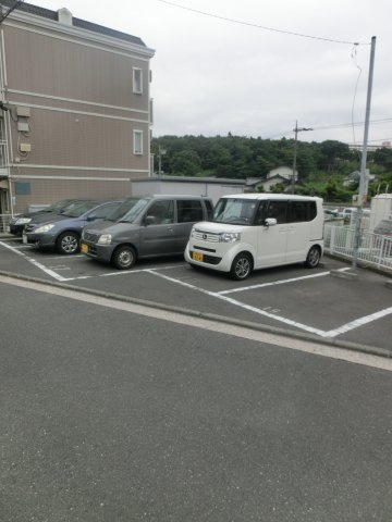 ドエルアルス神大寺Ⅱの駐車場|ドエルアルス神大寺Ⅱ　駐車場